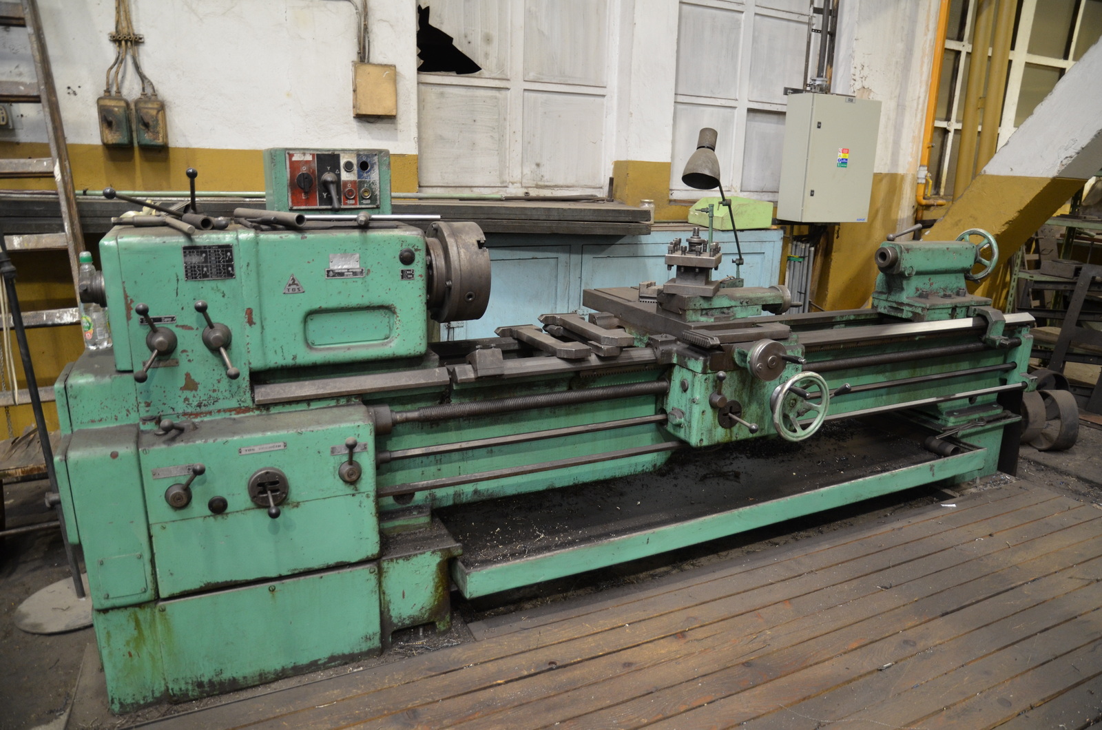 Univerzálny hrotový sústruh TOS SN 55 – pohľad 1